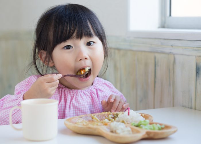 Cute,Asian,Girl,Eating,Lunch,At,Kindergarten.
